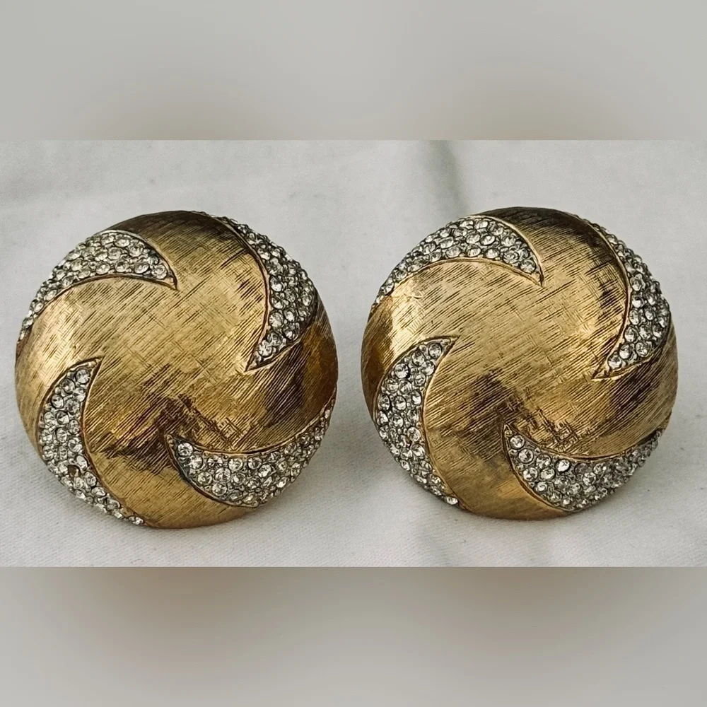 Vintage Clip-on Earrings